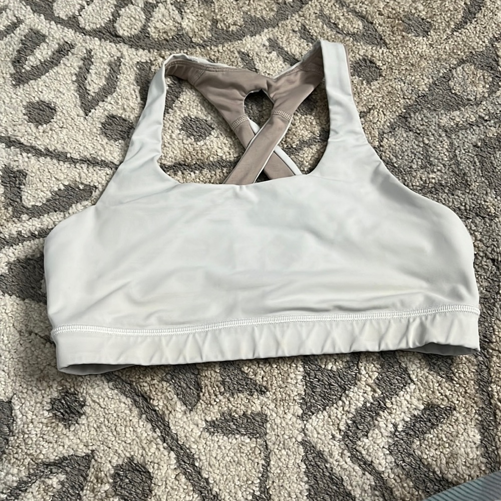 sports bra